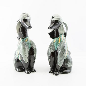 Figurines a pair of Goebel Germany late 20th century porcelain.