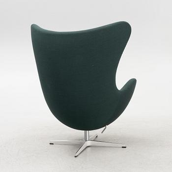 Arne Jacobsen, armchair, "Ägget", Fritz Hansen, 2021.
