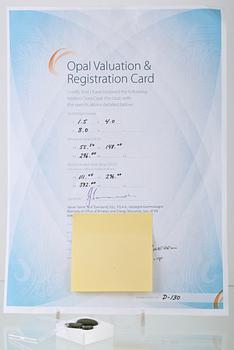 OPALER, 3 st, oinfattade behandlade eldopaler, total 13,50 ct.