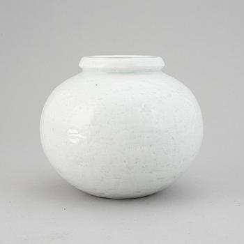Gunnar Nylund, a chamotte stoneware vase, Rörstrand.