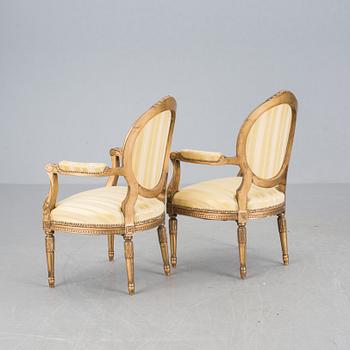 KARMSTOLAR, ett par, gustaviansk stil, 1900-tal.