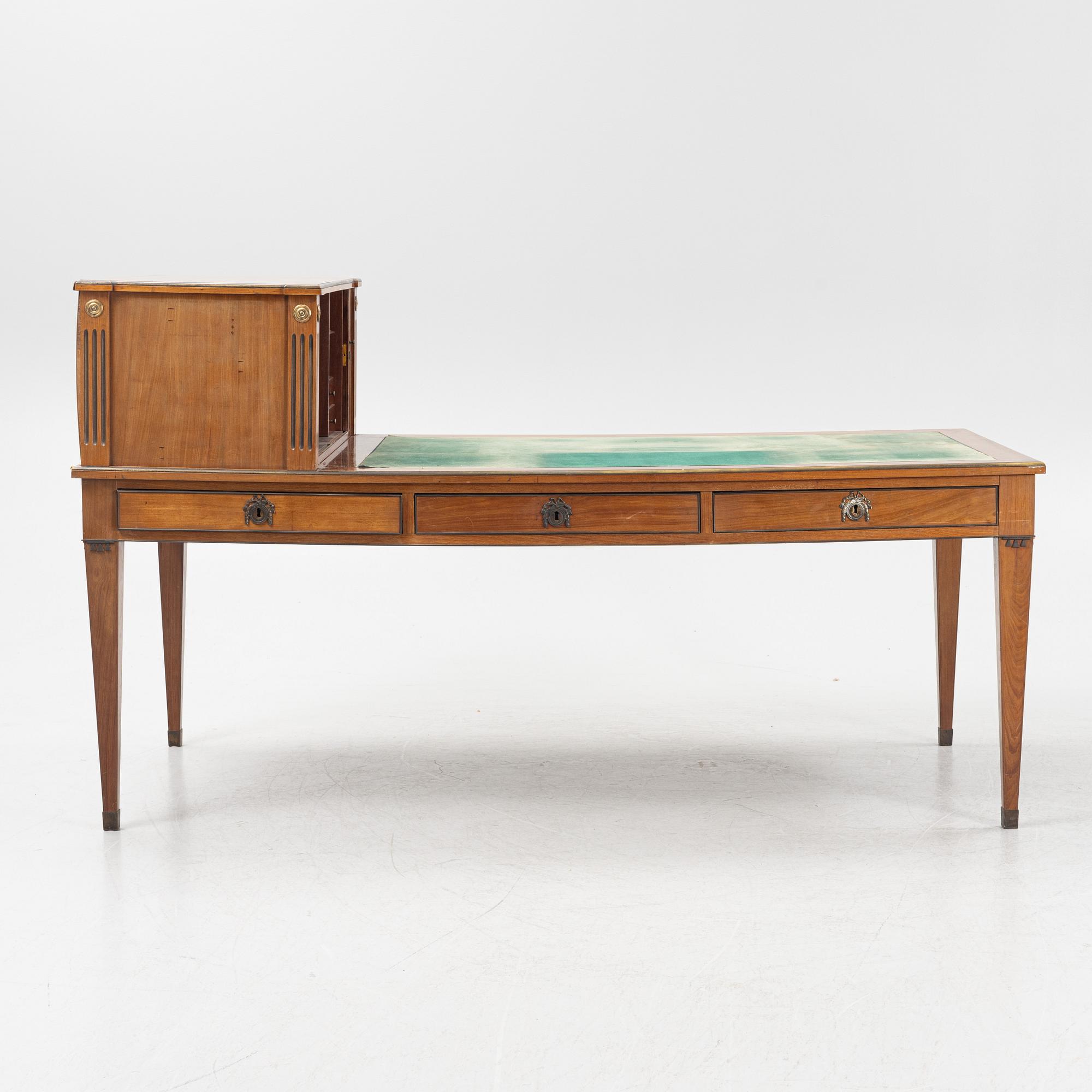 Skrivbord med uppsats, sengustaviansk stil, 1800-tal.