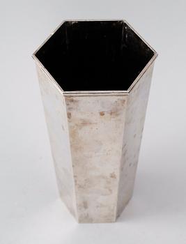 A Wiwen Nilsson sterling hexagonal vase, Lund 1947.