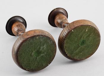 LJUSSTAKAR, 1 par, trä, 1800-tal.