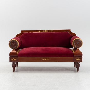 Soffa, Empire, Baltikum, 1800-talets första hälft.