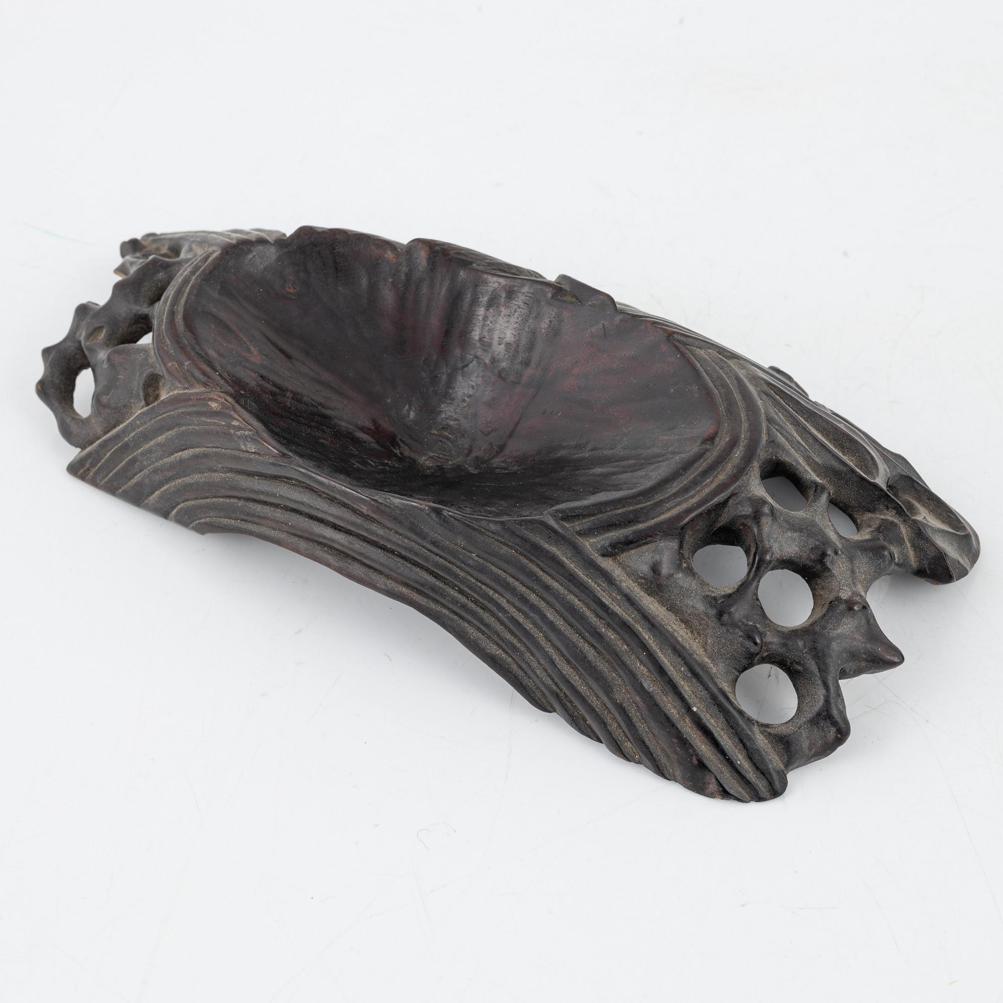 A Chinese root sculpture, Qing dynasty, 18th/19th Century.