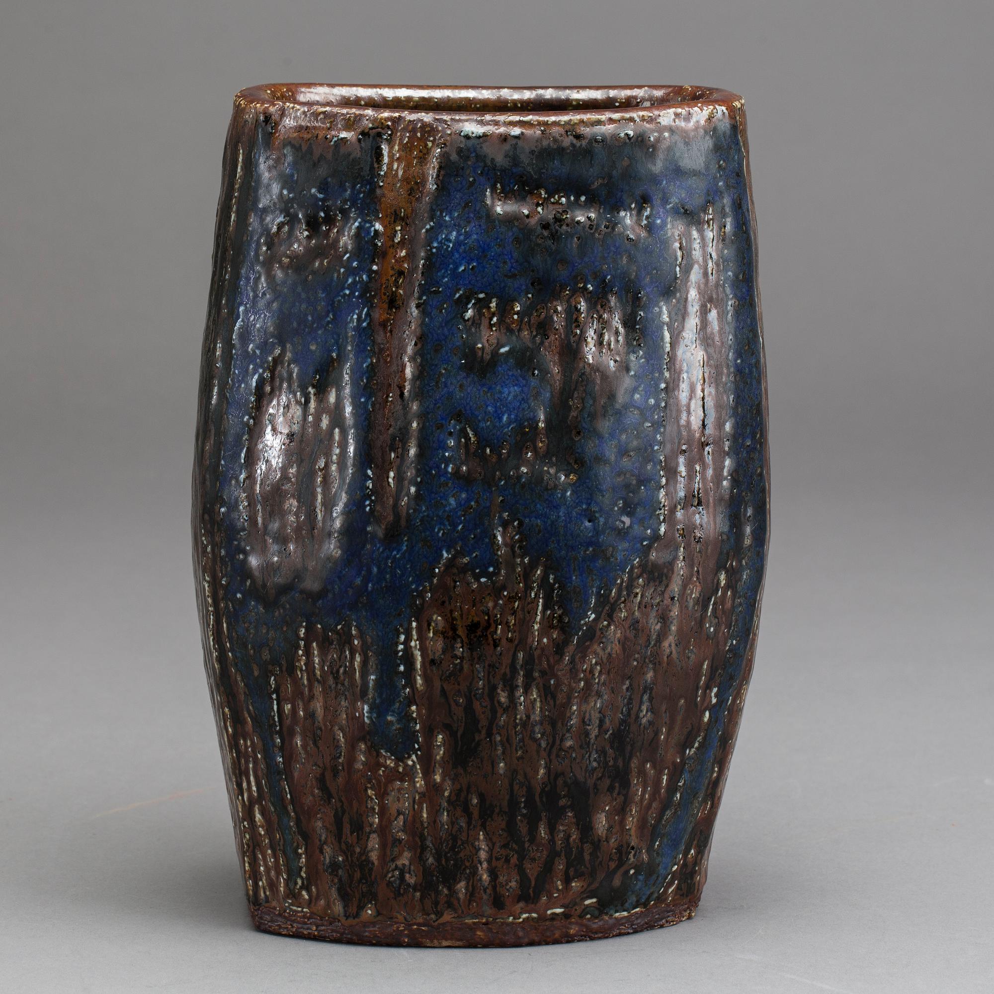 CARL-HARRY STÅLHANE, a signed stoneware vase.