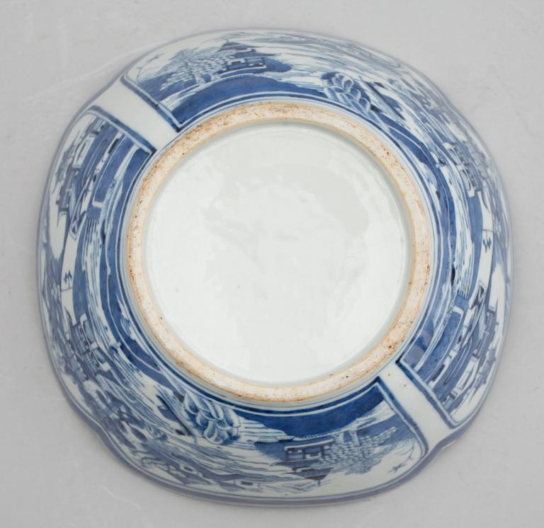 SKÅL. porslin, Kina, sent 1800-tal.