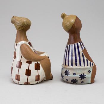 LISA LARSON,