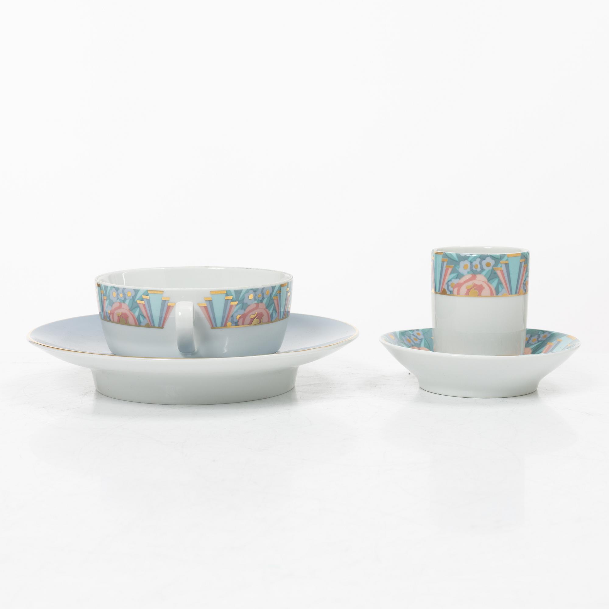 Heikki Orvola, matservis, 77 delar, porslin, "Amoroso",  Rörstrand.