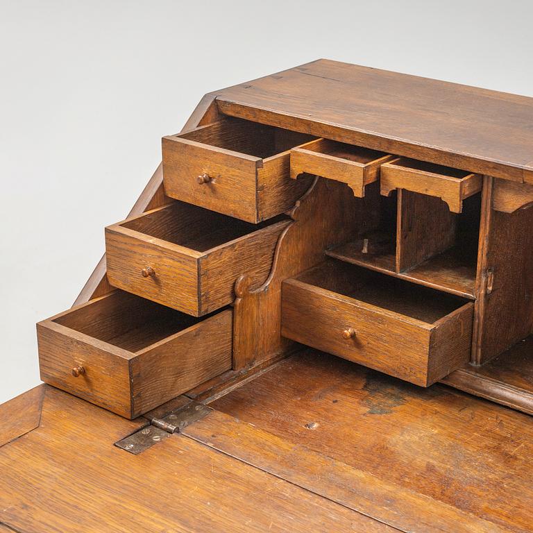 A secretaire desk, 18th/19th Century.