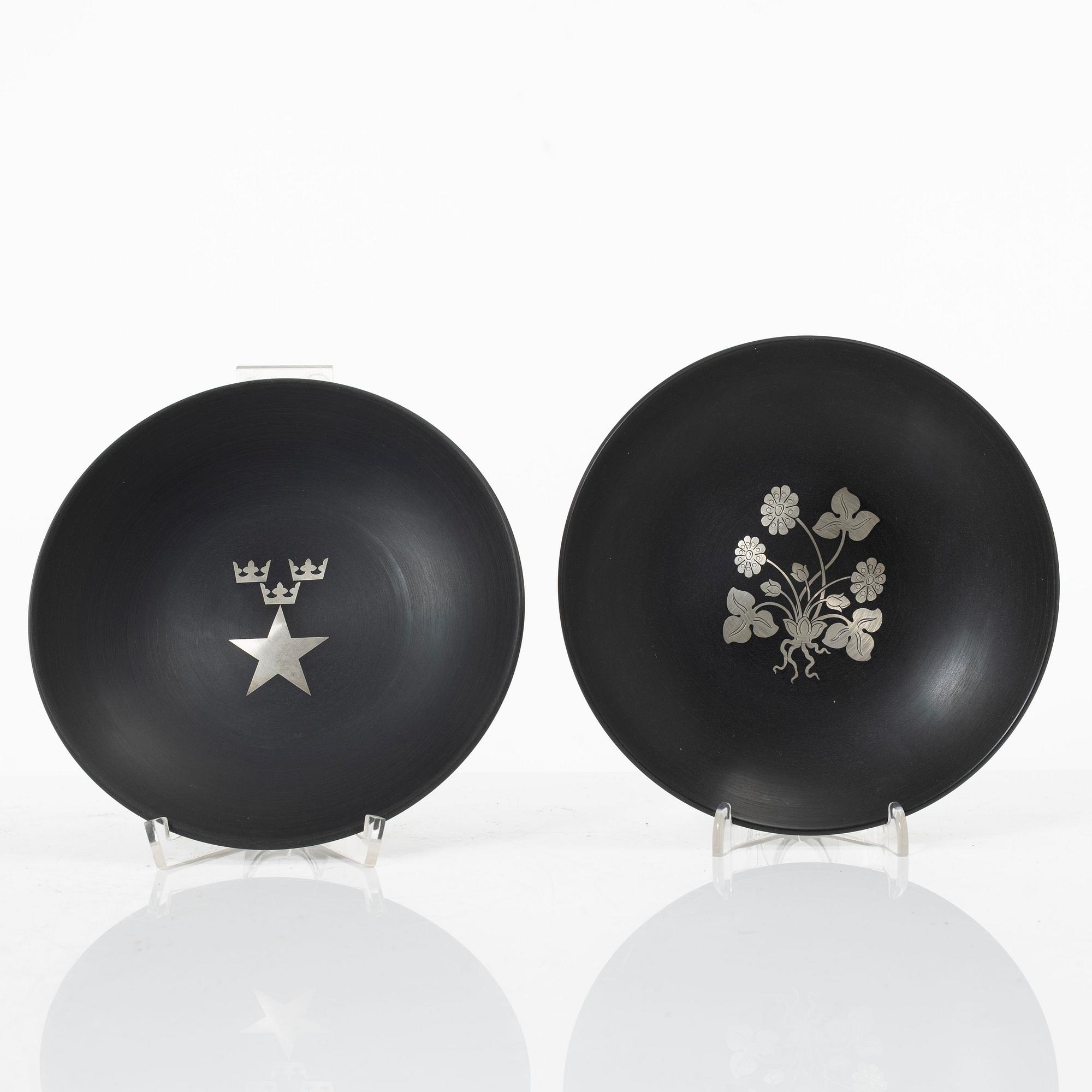 Five dishes, and one box with gaming chips, isolite with silver decor, Perstorp, Sweden, mid-20th century.