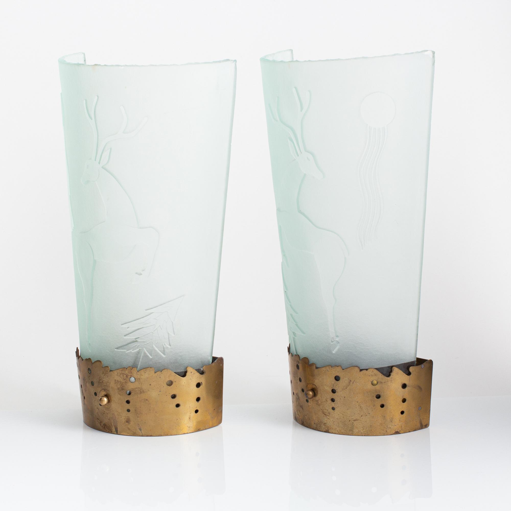 A Swedish Modern glass wall lamp, first half of the 20th Century.