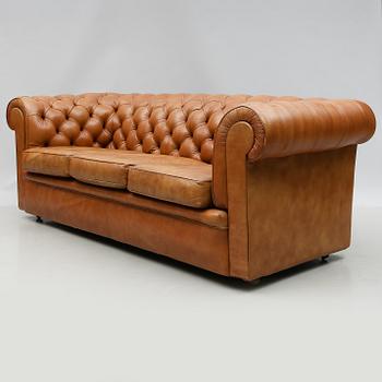 SOFFA, Chesterfield-modell, 1900-talets andra hälft.