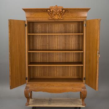 MATSALSMÖBLEMANG, 11 delar, Senbarock-stil, 1920/30-tal.