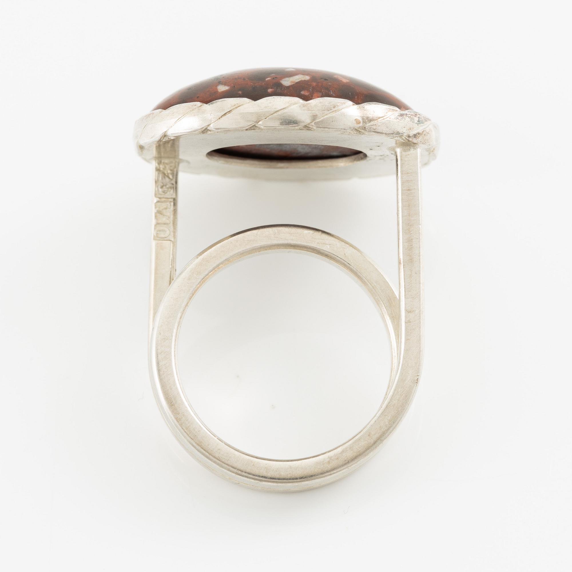 Jan-Christer Lundqvist, ring, sterlingsilver med porfyr, Skövde 1995.