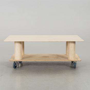 A TRAVERTINE SOFA TABLE.