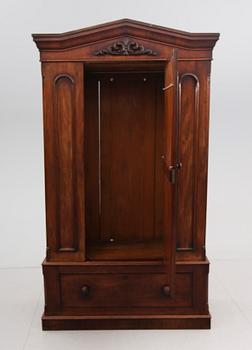 KLÄDSKÅP, England, 1800-talets slut.