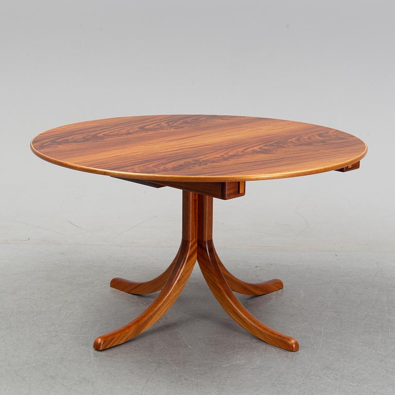 A model 771 mahogany dining table by Josef Frank for Firma Svenskt Tenn.