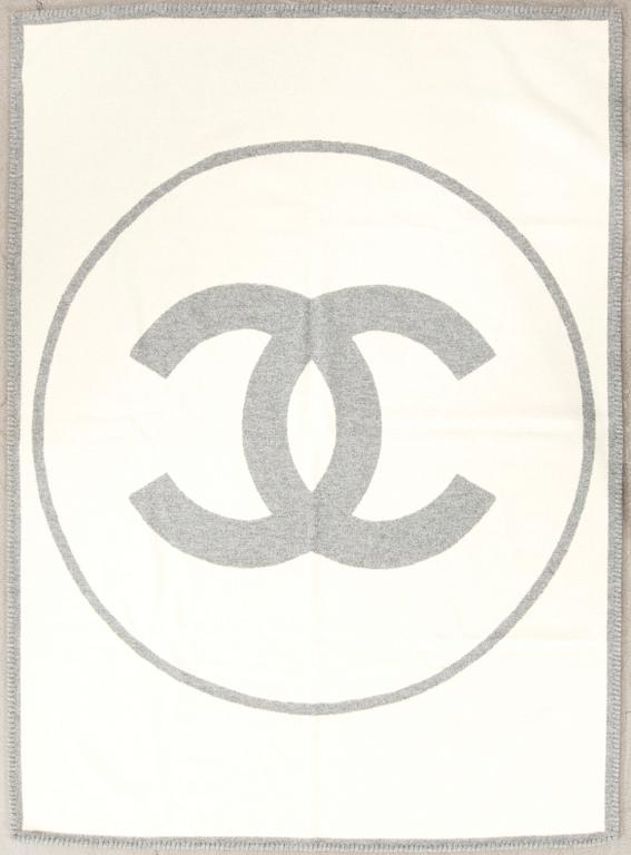 Chanel,.