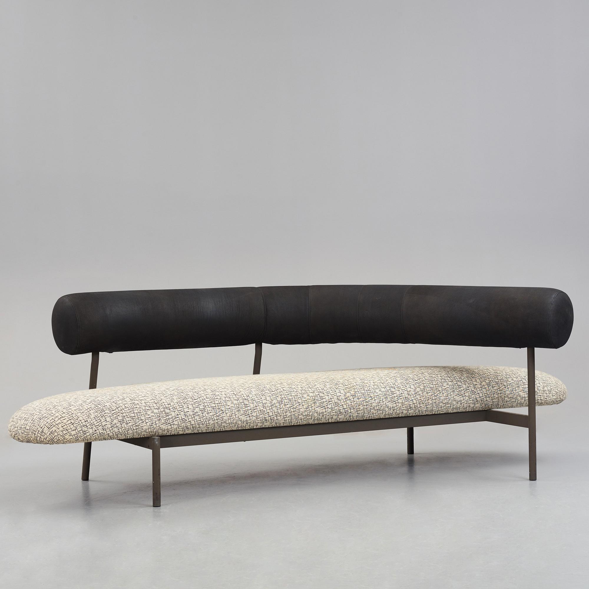 Javier Mariscal, & Pepe Cortes, "M.O.R. Sillon ", sofa, Akaba, Spain ca 1986.