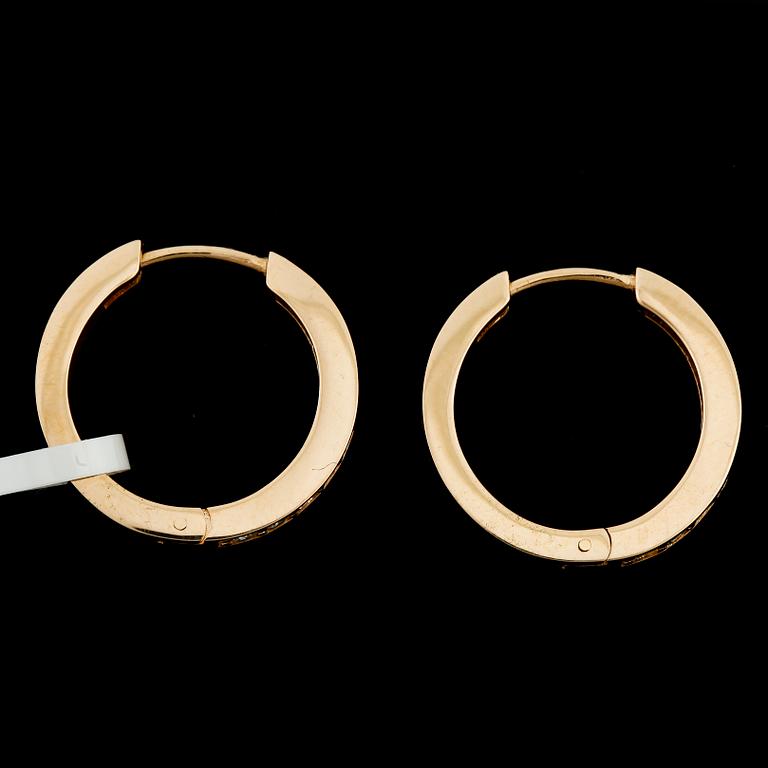 ÖRHÄNGEN, ett par, 14k roseguld med briljantslipade diamanter tot ca0,40ct. Vikt 5,3g.