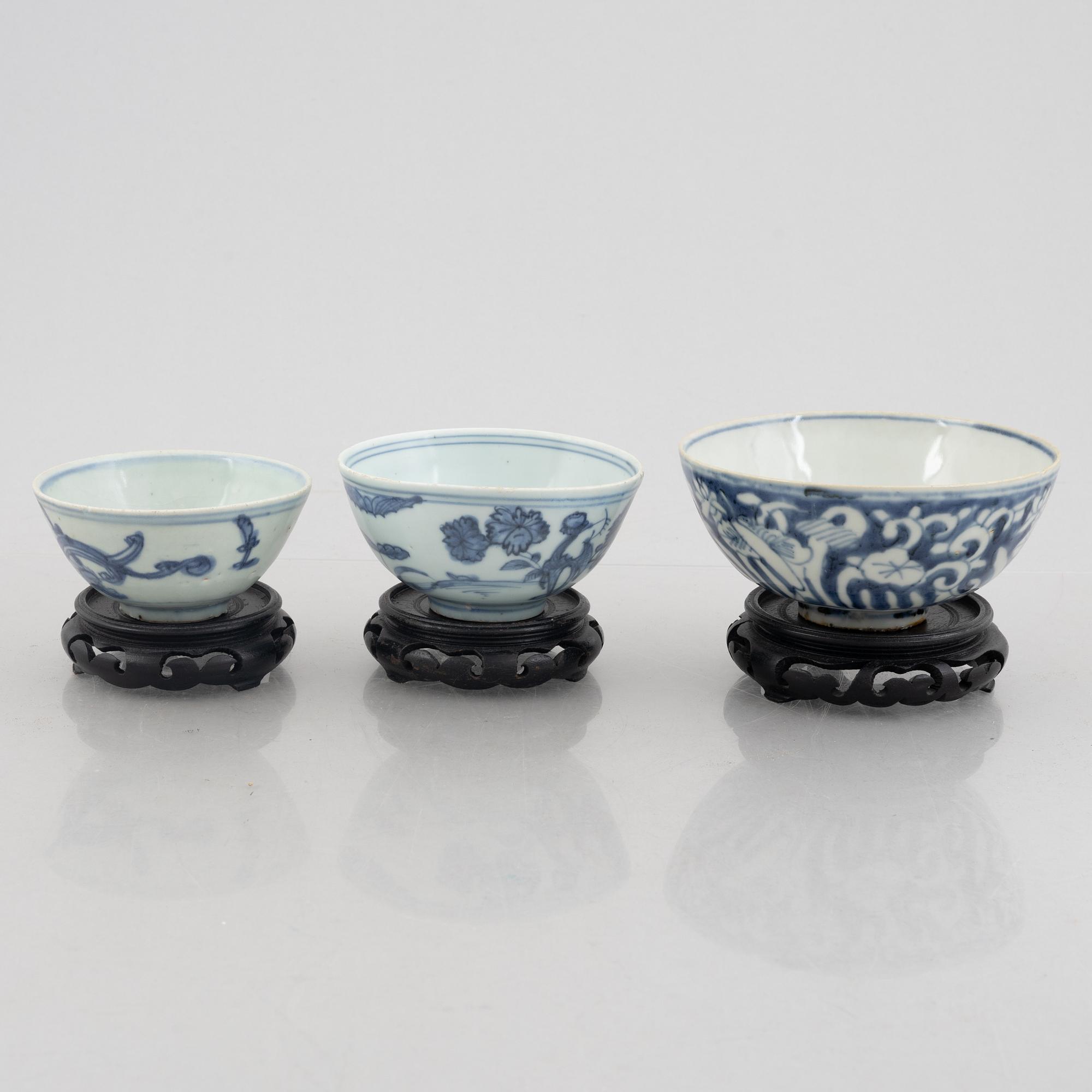 Three blue and white porcelain bowls, China, Ming dynasty (1368-1644).