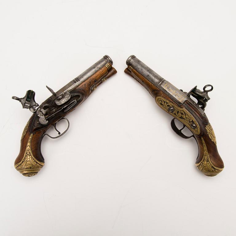 Pair of Spanish miquelet flintlock pocket pistols, second half of 18th Century.