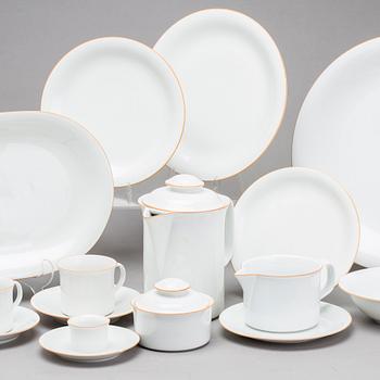 SIGNE PERSSON-MELIN, MAT- och KAFFESERVIS, benporslin, 106 delar, "Primeur" och "A la carte", Rörstrand. Formgiven 1980.