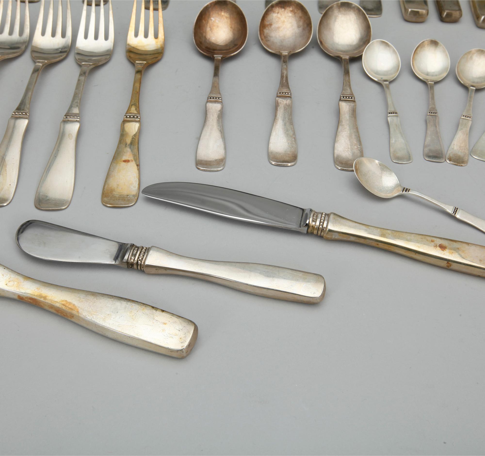 BESTICKSERVISDELAR, 38 st, silver ,"Uppsala" MGAB Linköping, främst 1960-tal. Total vikt ca1200 gram inklusive knivblad.