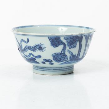 Skål, porslin. Mingdynastin (1368-1644).