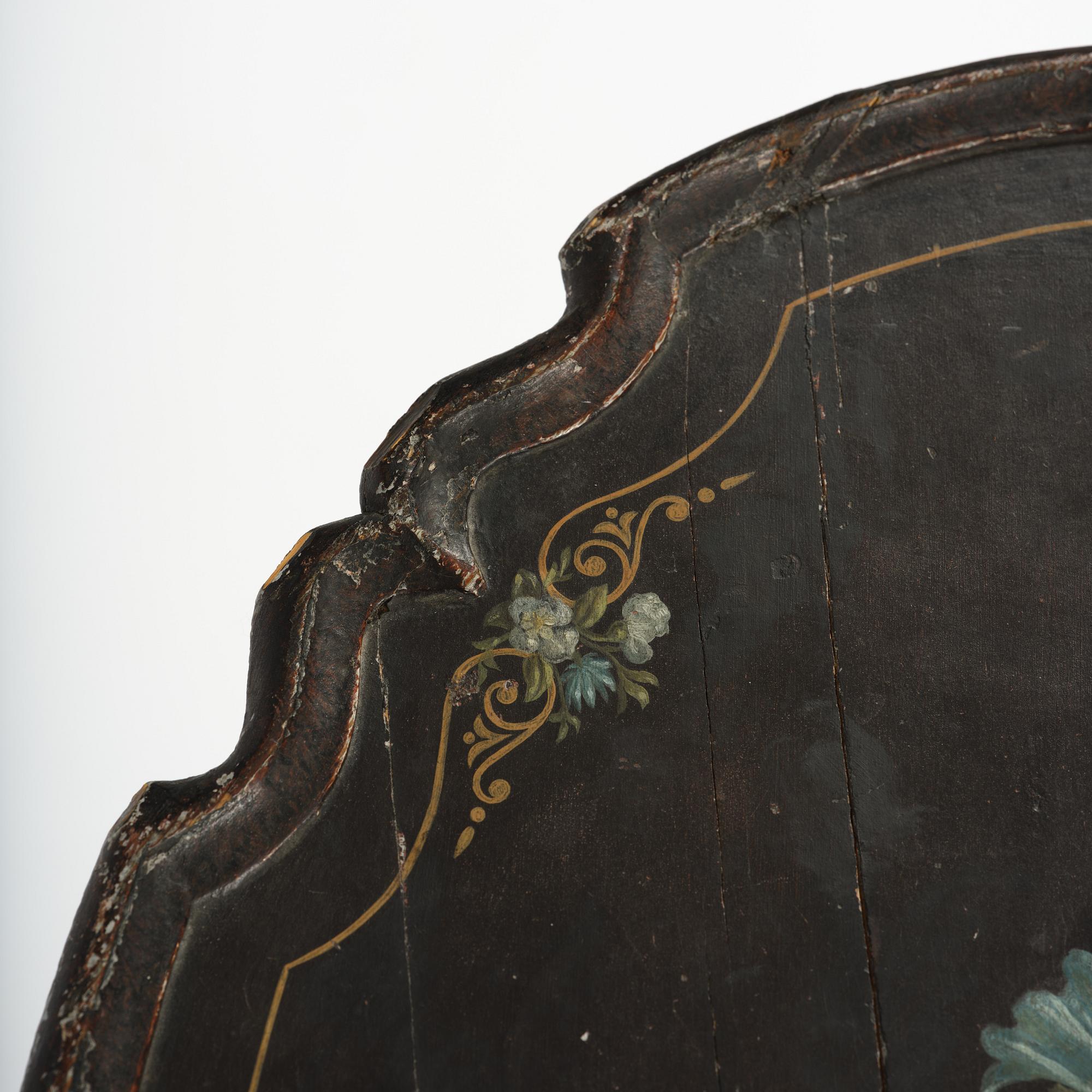 A Swedish late baroque japanned tilt-top tea table, mid 18th century.