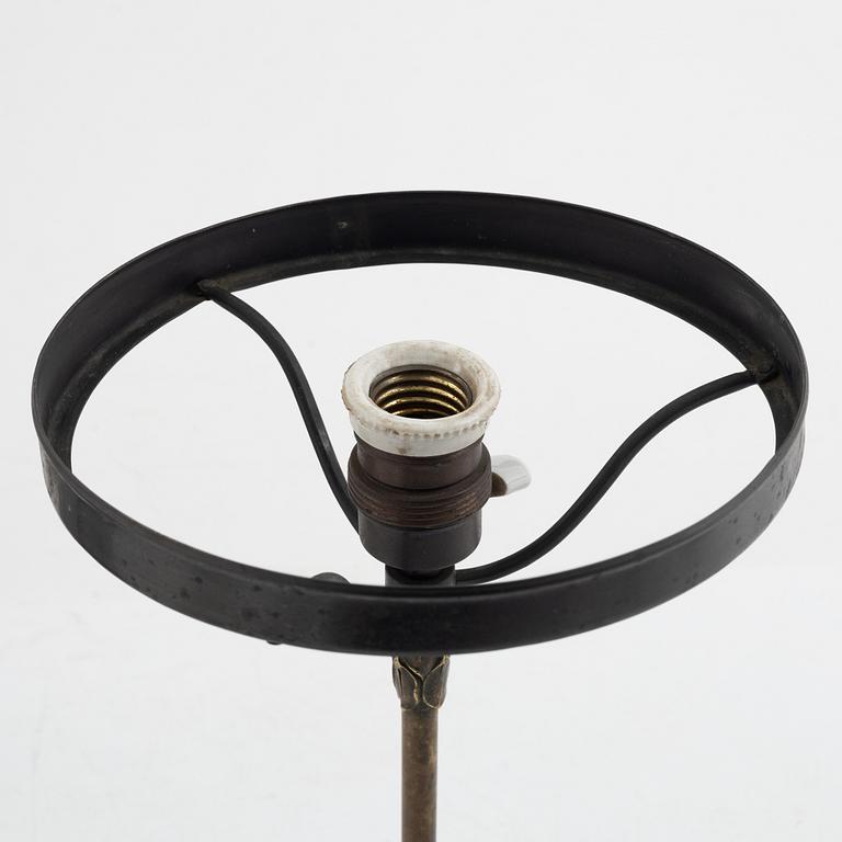 An Art Nouveau table light, early 20th Century.