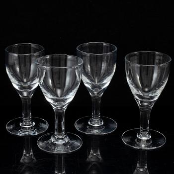 INGEGERD RÅMAN, 24 'Bellman' glasses. Skrufs Glasbruk, signed.