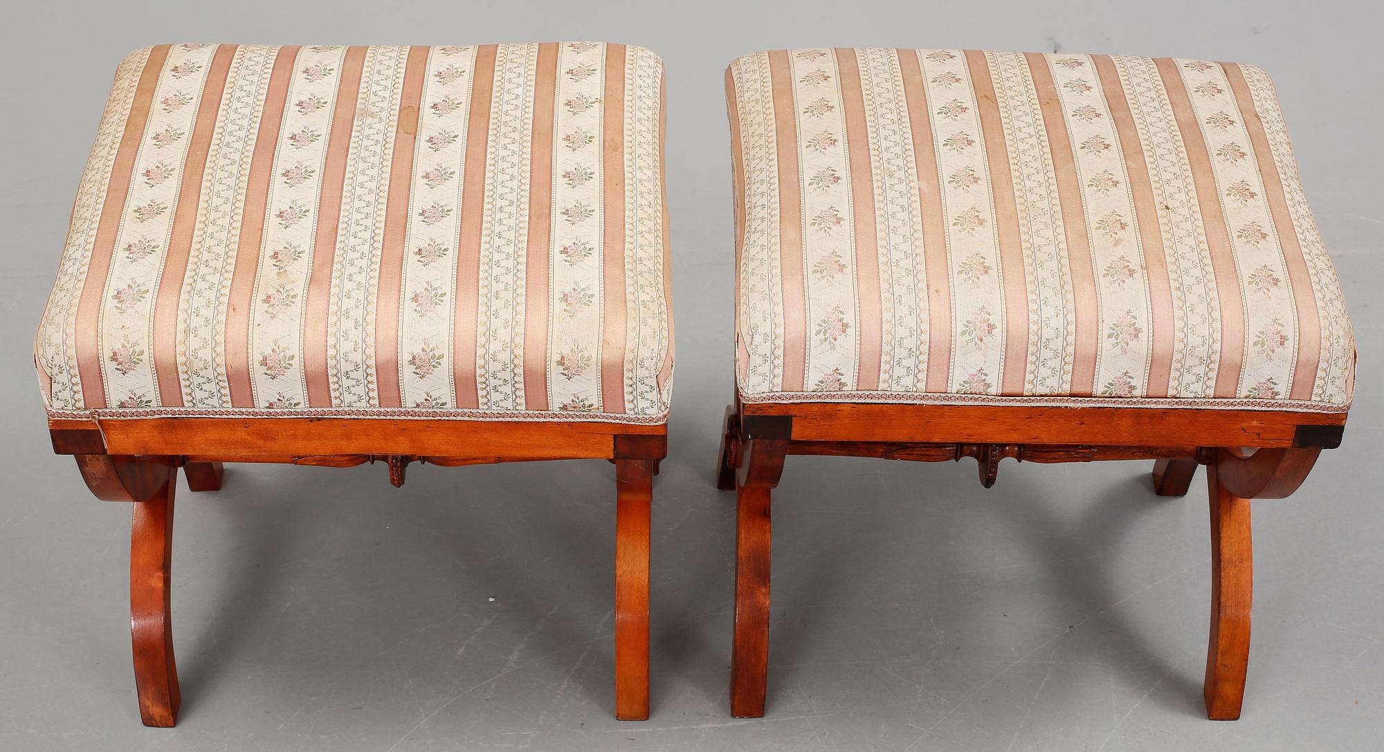 TABURETTER, 2 st, 1800-tal.