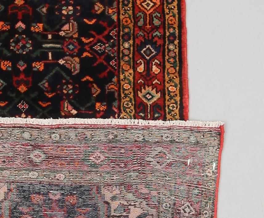 MATTA, Hamadan, ca 345 x 105 cm.