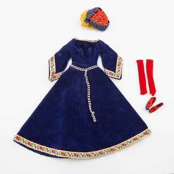 Barbiekläder 6 set och Kenkläder 1 set. vintage bl a "Miss Astronaut" Mattel 1965, "Arabian Nights" Mattel 1964-65.