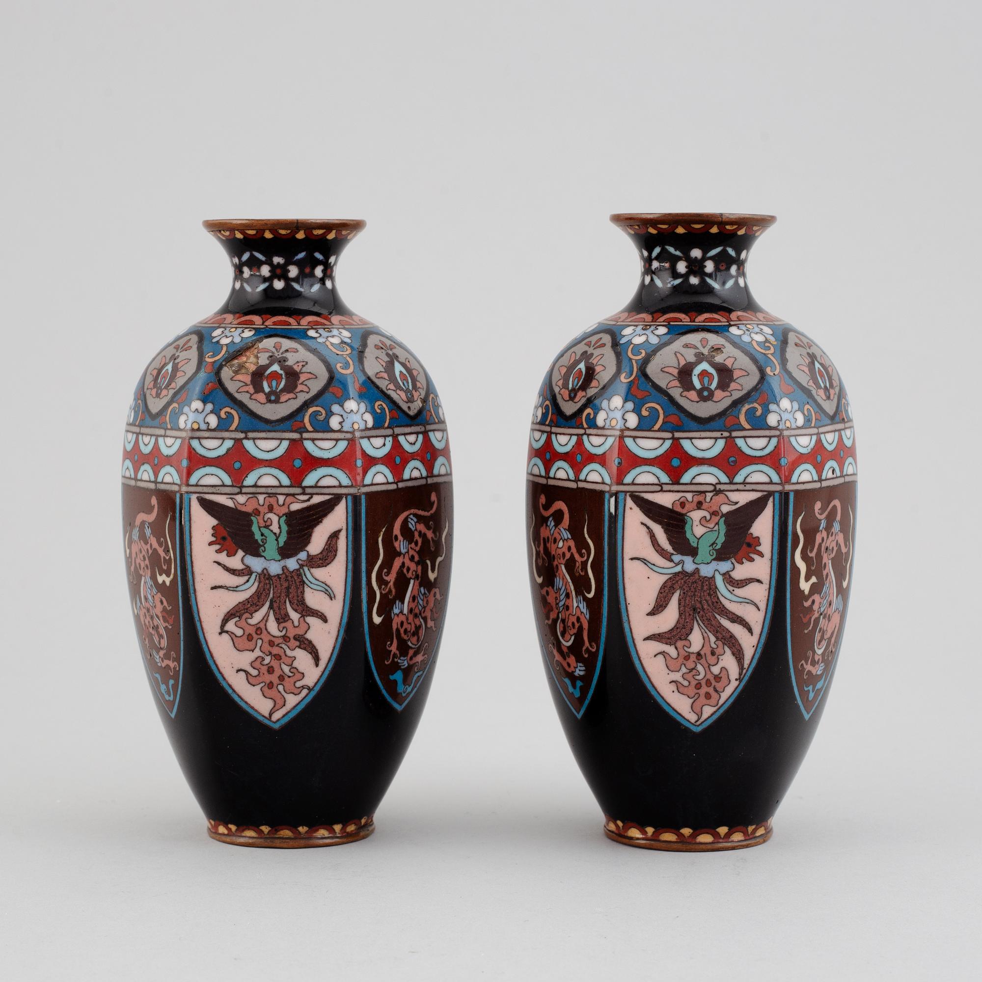 A pair of Japanese cloisonne vases, Meiji (1868-1912).