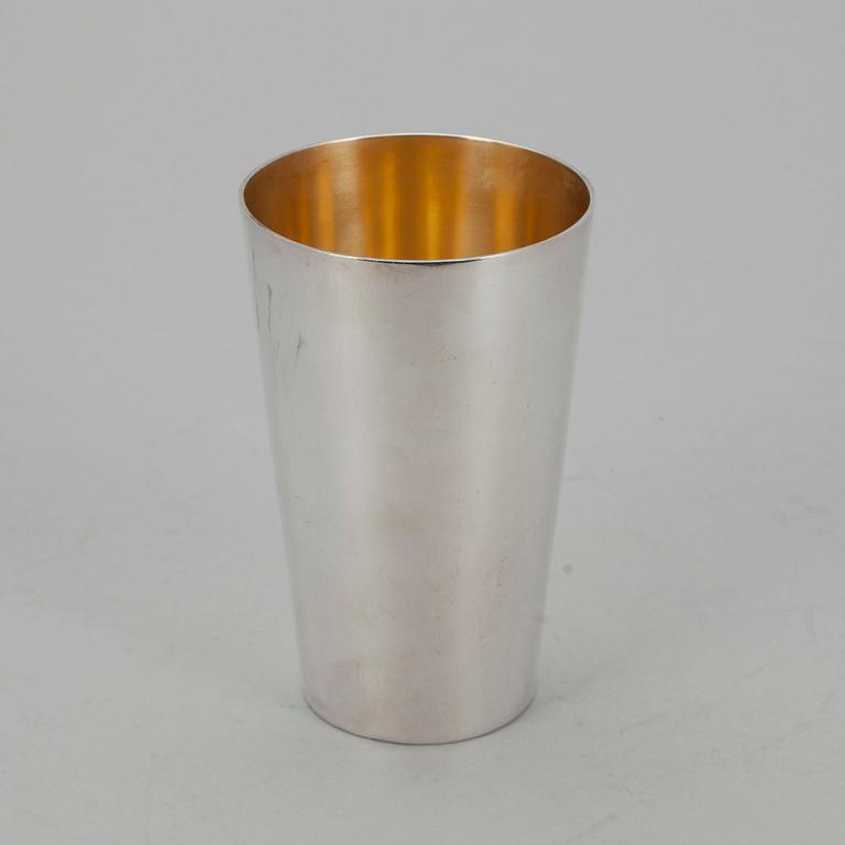 BÄGARE, silver, Hjalmar Fagerroos, Helsingfors 1901. Vikt 175 g.
