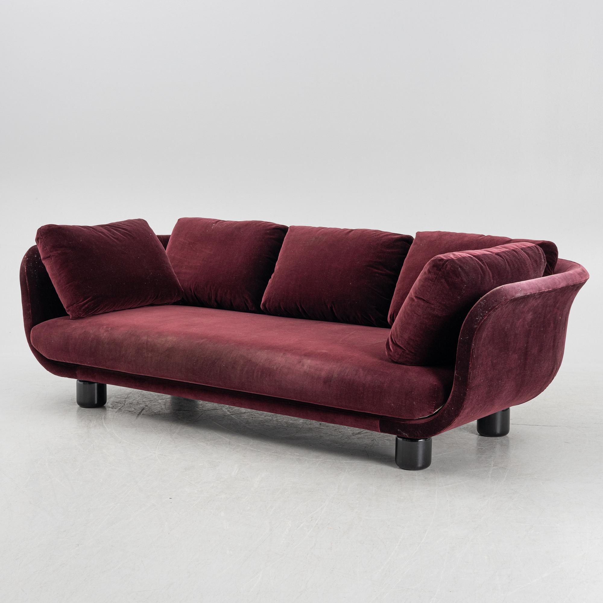 TAF Architects, sofa, "Famna", Svenskt Tenn, 2022.