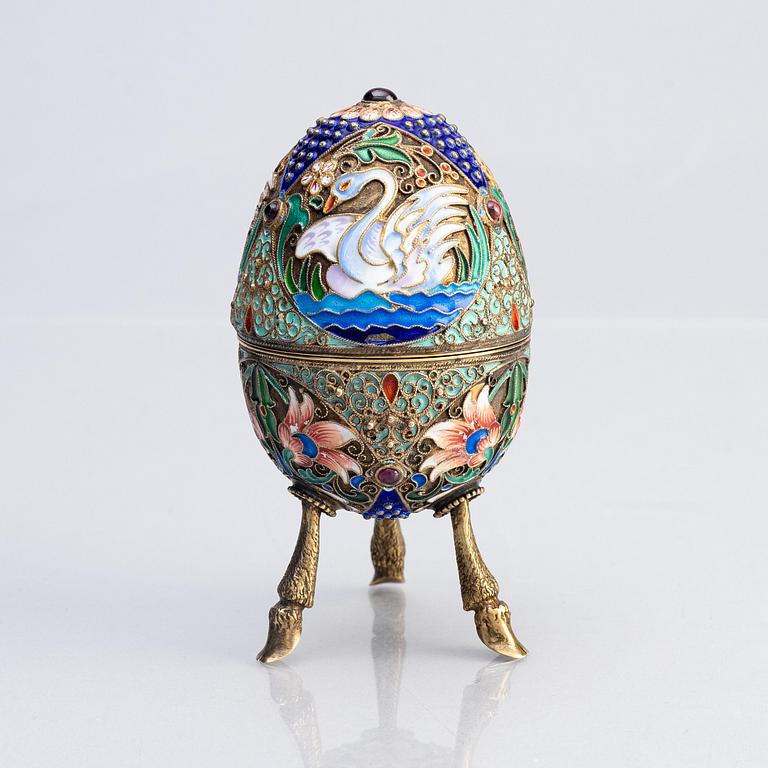 Gustav Klingert, ägg, förgyllt silver och emalj, Moskva 1908-1917.