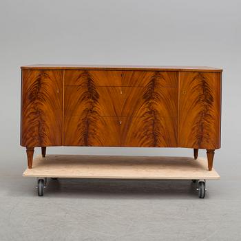 A 1946 mahogany veneer sideboard from Svenska Möbelindustrier.