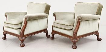 FÅTÖLJER, ett par, Chippendalestil, 1900-talets första hälft.