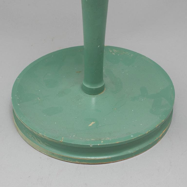 JOSEF FRANK, kandelaber, modell B 2586, Firma Svenskt Tenn.