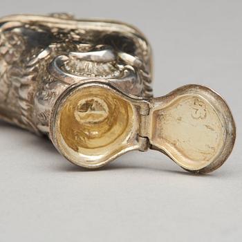 Jöran Stammer, luktdosa, silver, (verksam i Jönköping 1729-1752(-1754)). Rokoko.