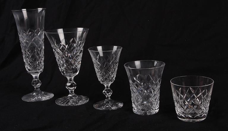 GLASSERVIS, 58 delar. Kosta.