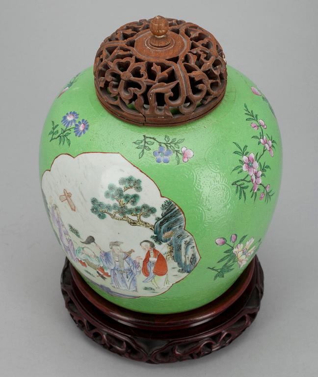 BOJAN, porslin, Qianlong-stil, Kina 1800-talets början.