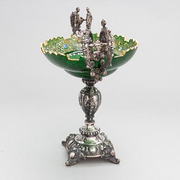 A late 19th-century footed fruitbowl in silver and glass from Germany.