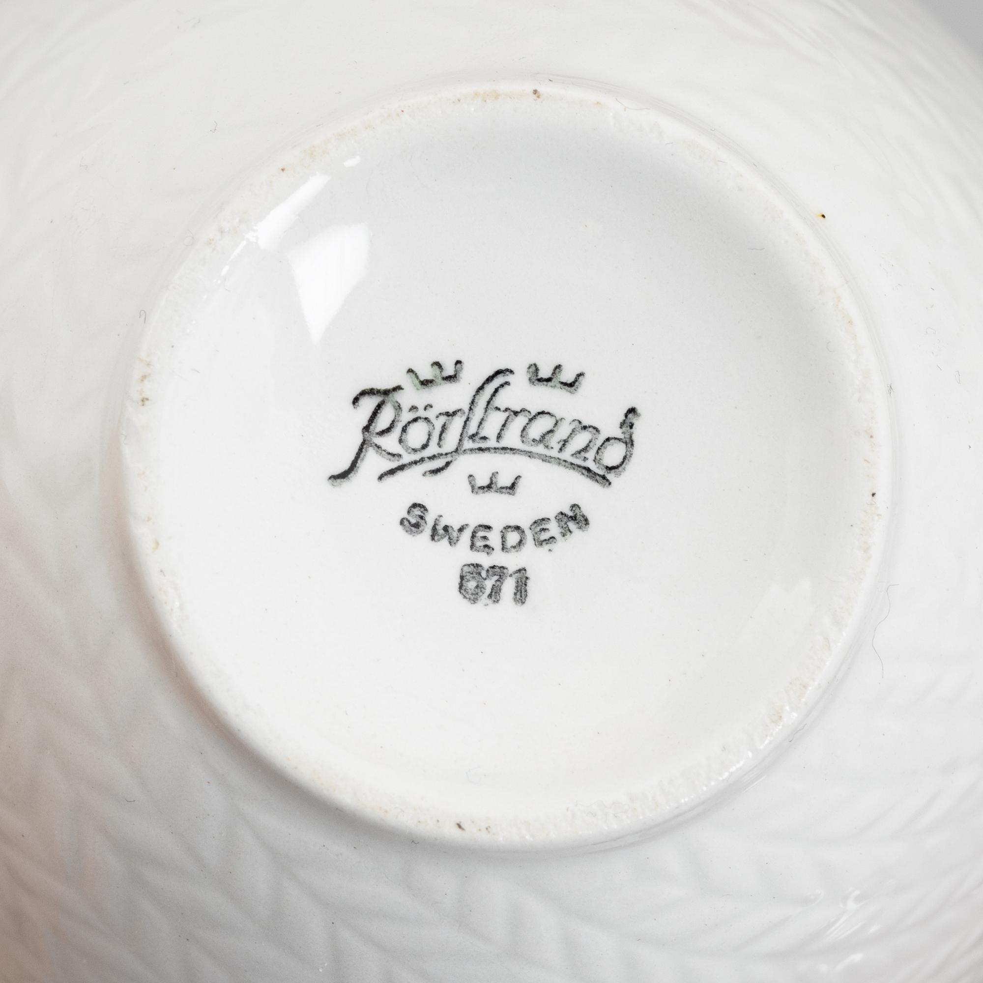 Hertha Bengtson, a 17-piece "Blå Eld" tea service, Rörstrand, Sweden.