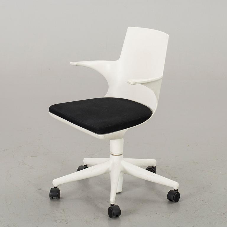 STOL, "Spoon chair", Design Antonio Citterio Kartell, 1990/2000-tal,